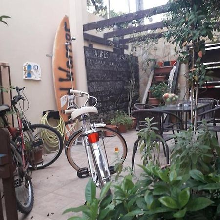 Alikes Apartments Close To International Airport And Rafina Port アルテミダ エクステリア 写真