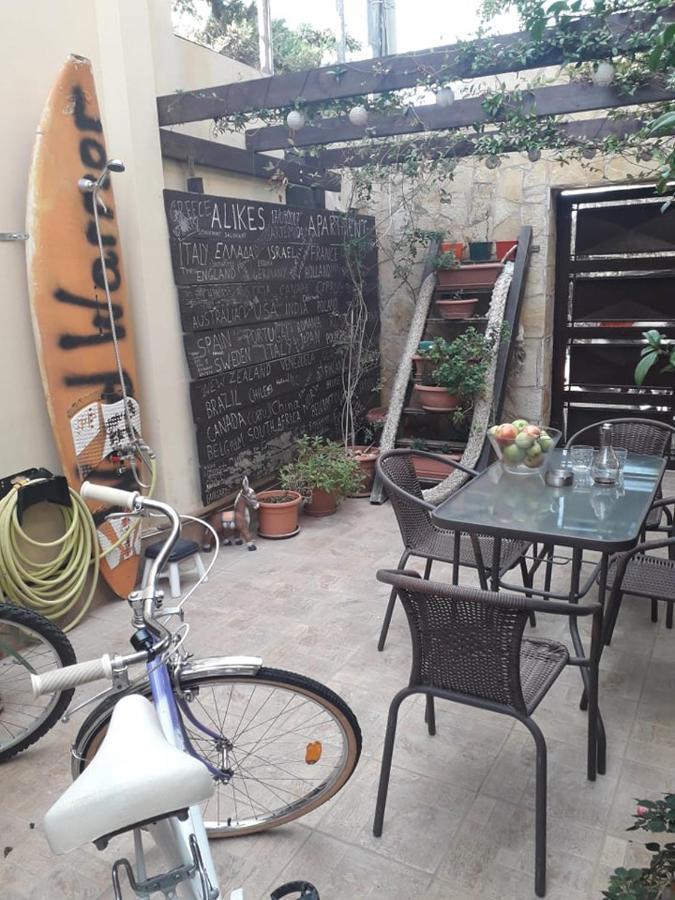 Alikes Apartments Close To International Airport And Rafina Port アルテミダ エクステリア 写真