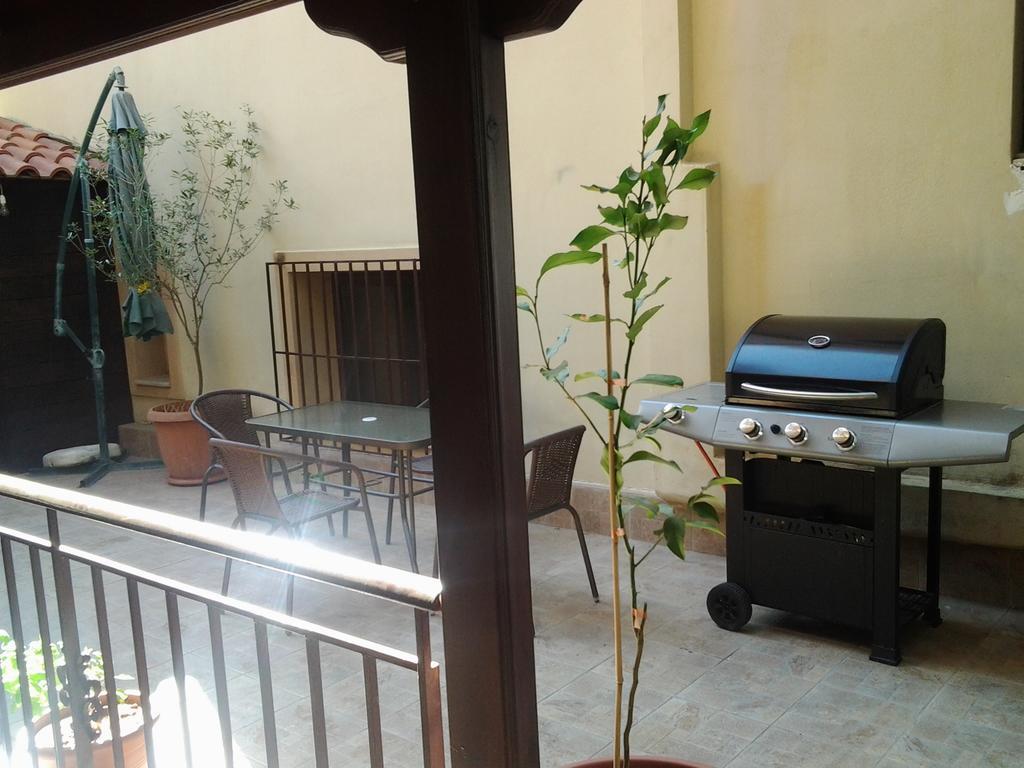 Alikes Apartments Close To International Airport And Rafina Port アルテミダ エクステリア 写真