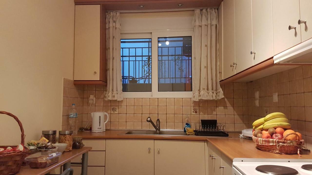 Alikes Apartments Close To International Airport And Rafina Port アルテミダ エクステリア 写真