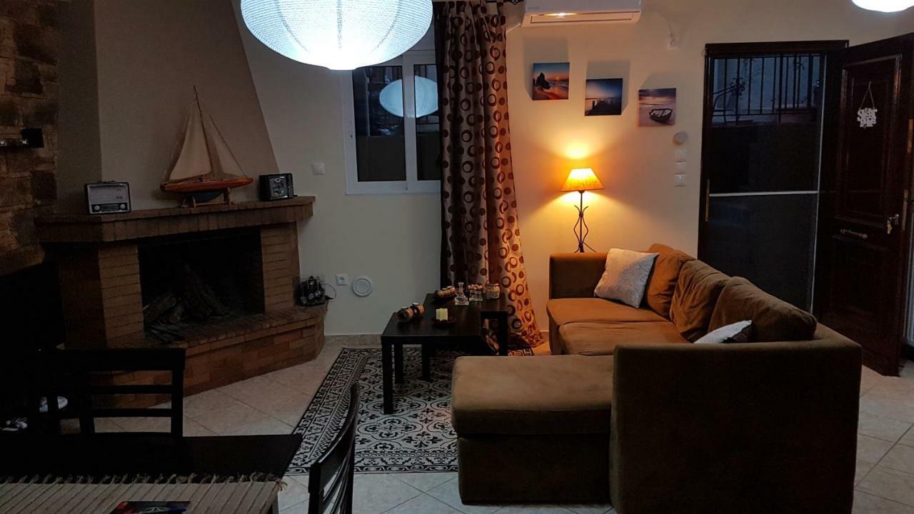 Alikes Apartments Close To International Airport And Rafina Port アルテミダ エクステリア 写真