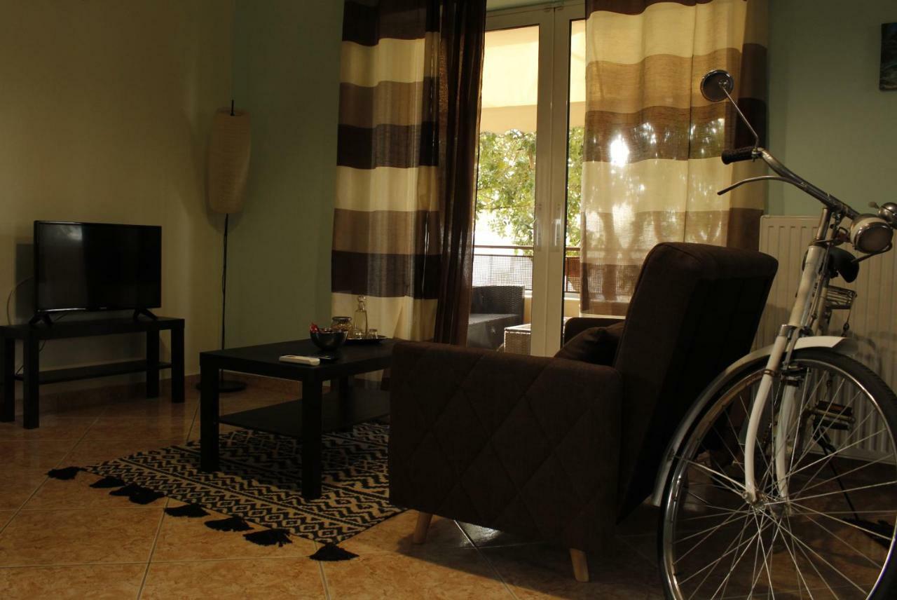 Alikes Apartments Close To International Airport And Rafina Port アルテミダ エクステリア 写真